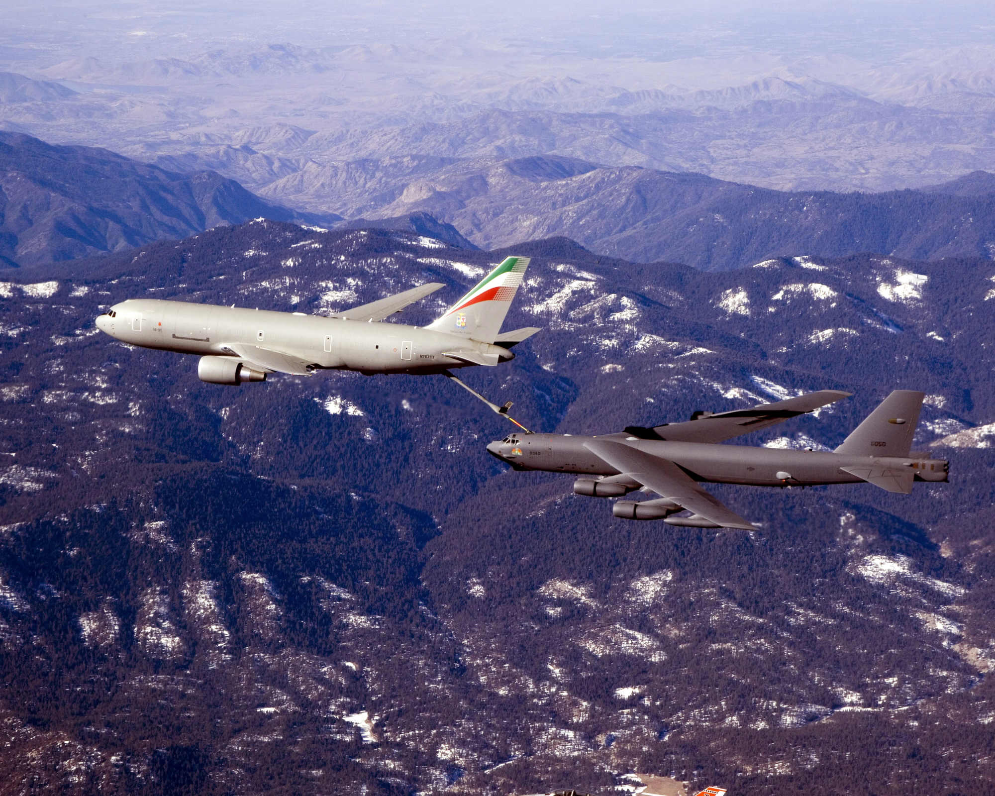 How the Boeing KC‑767 Tanker Enhances Air‑Refueling Ops